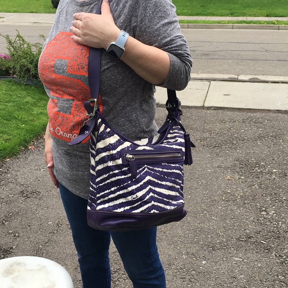 Authentic Coach Handbag - Picture 4 of 6